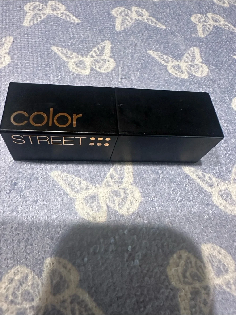 Color Street Vivid Red Lipstick - Classic Red Cream